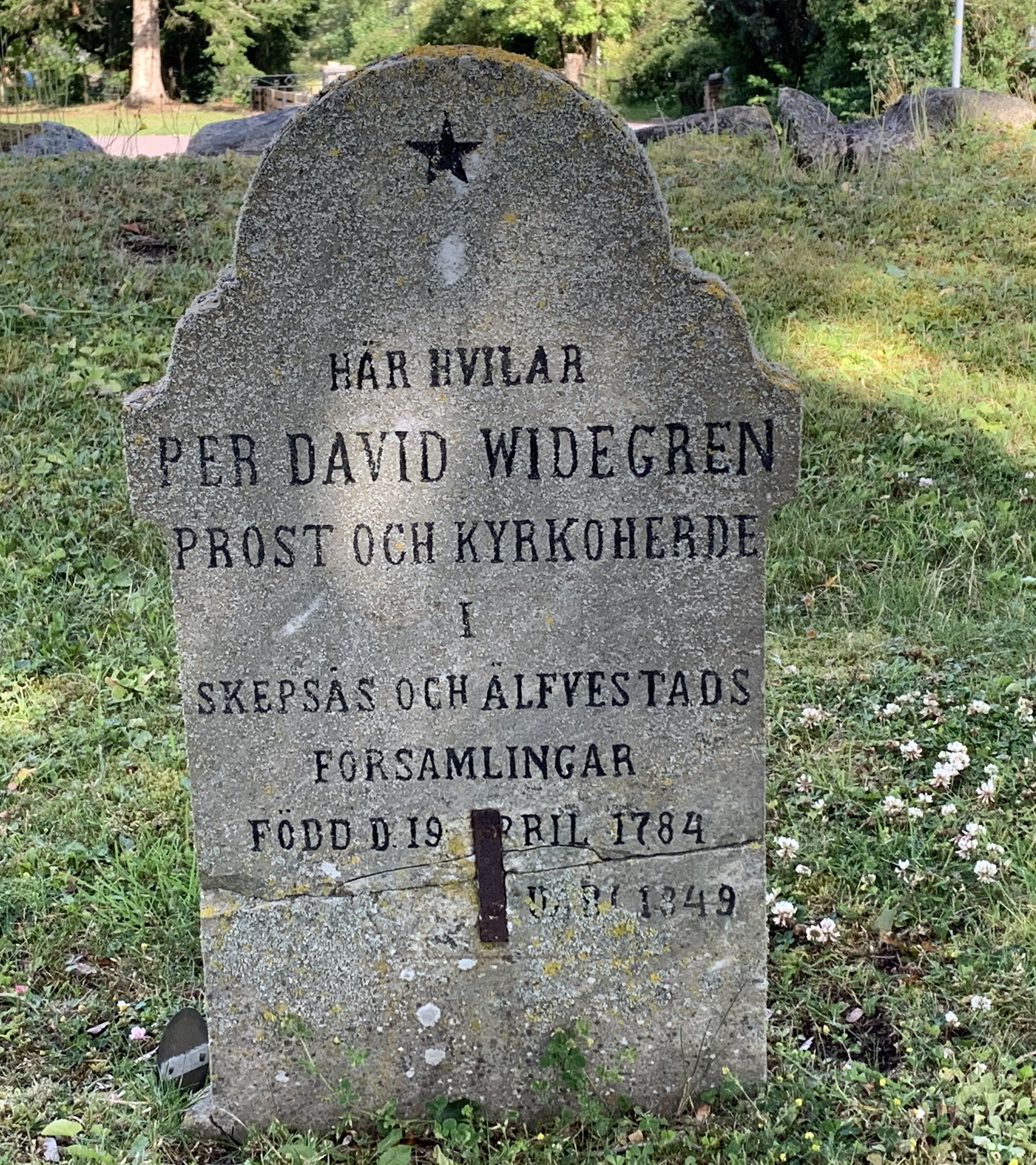Gravsten Per David Widegren.