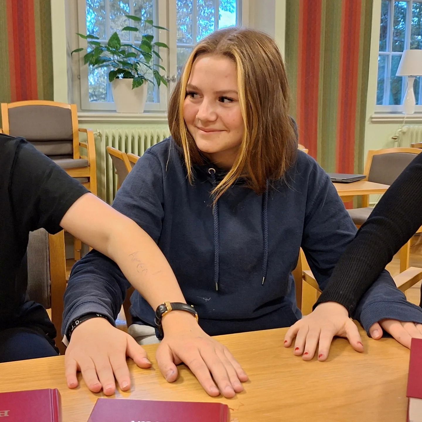 Ungdomar samtalar