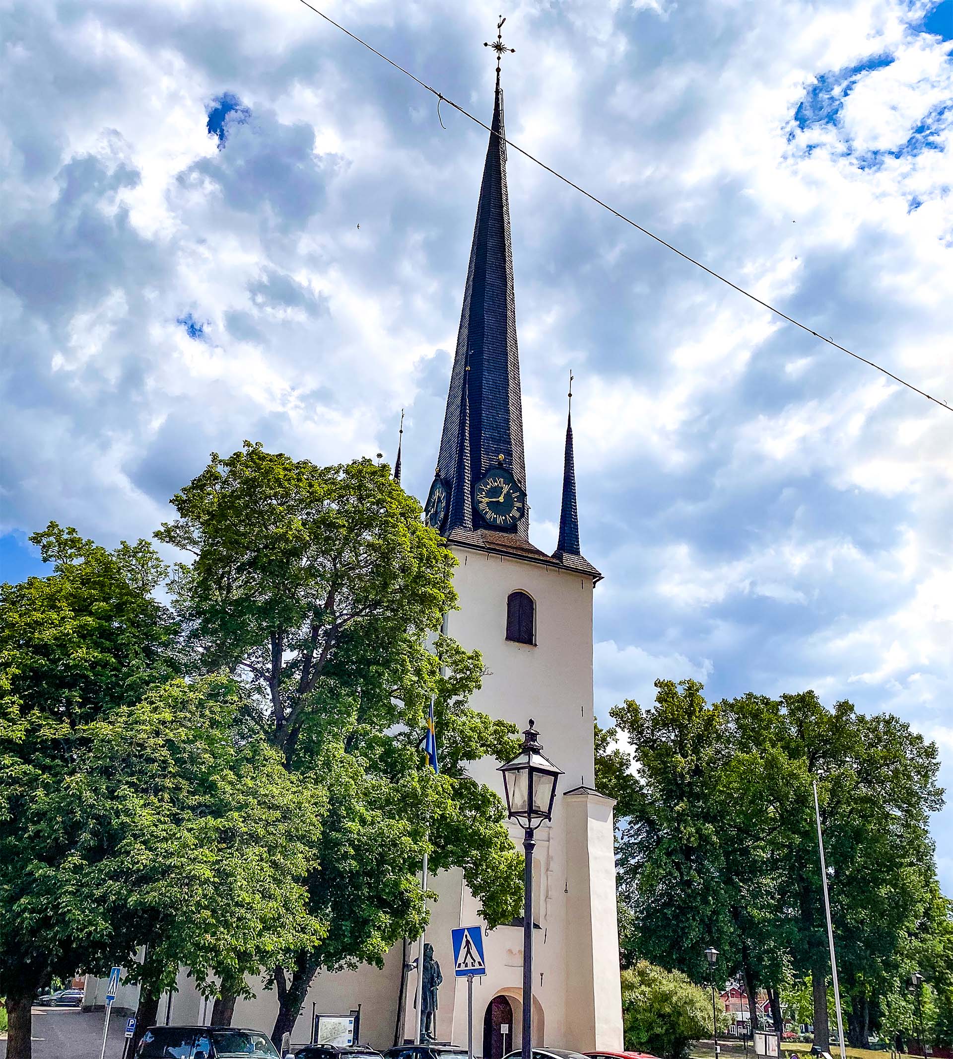 Heliga Trefaldighets kyrka sommar