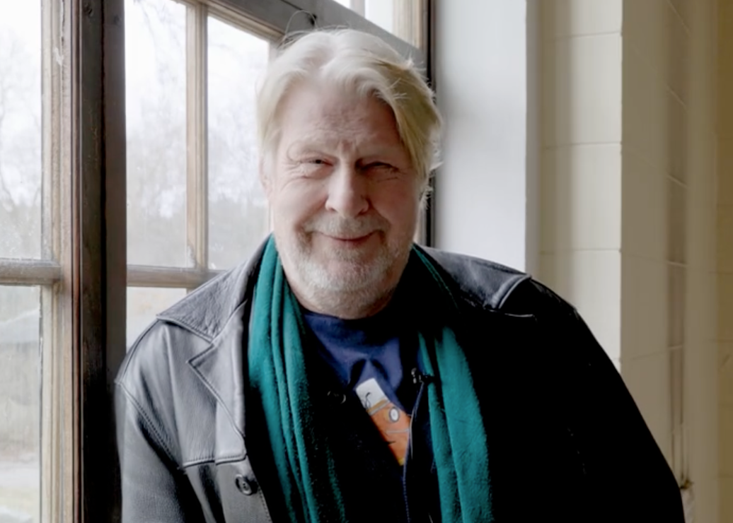 En glad Rolf Lassgård