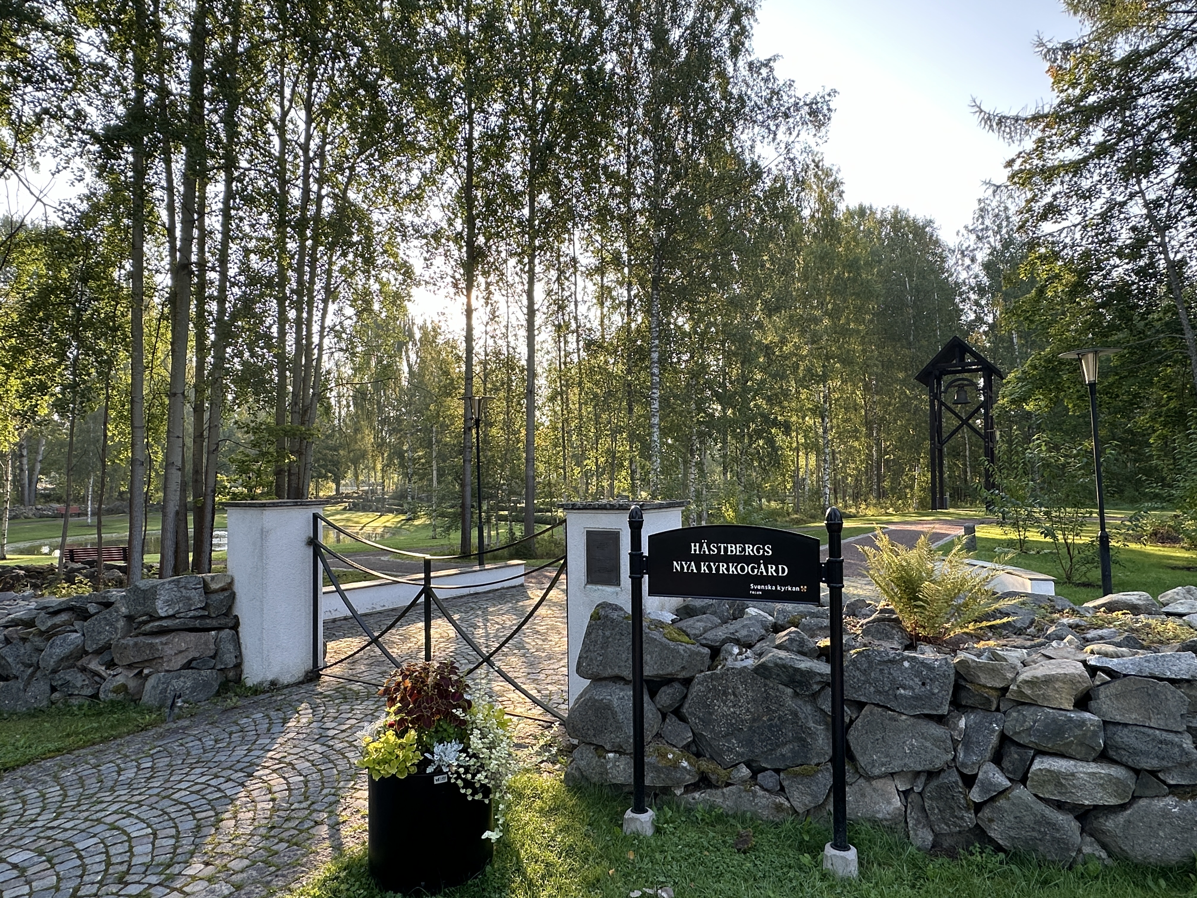 Nya Hästbergs kyrkogård