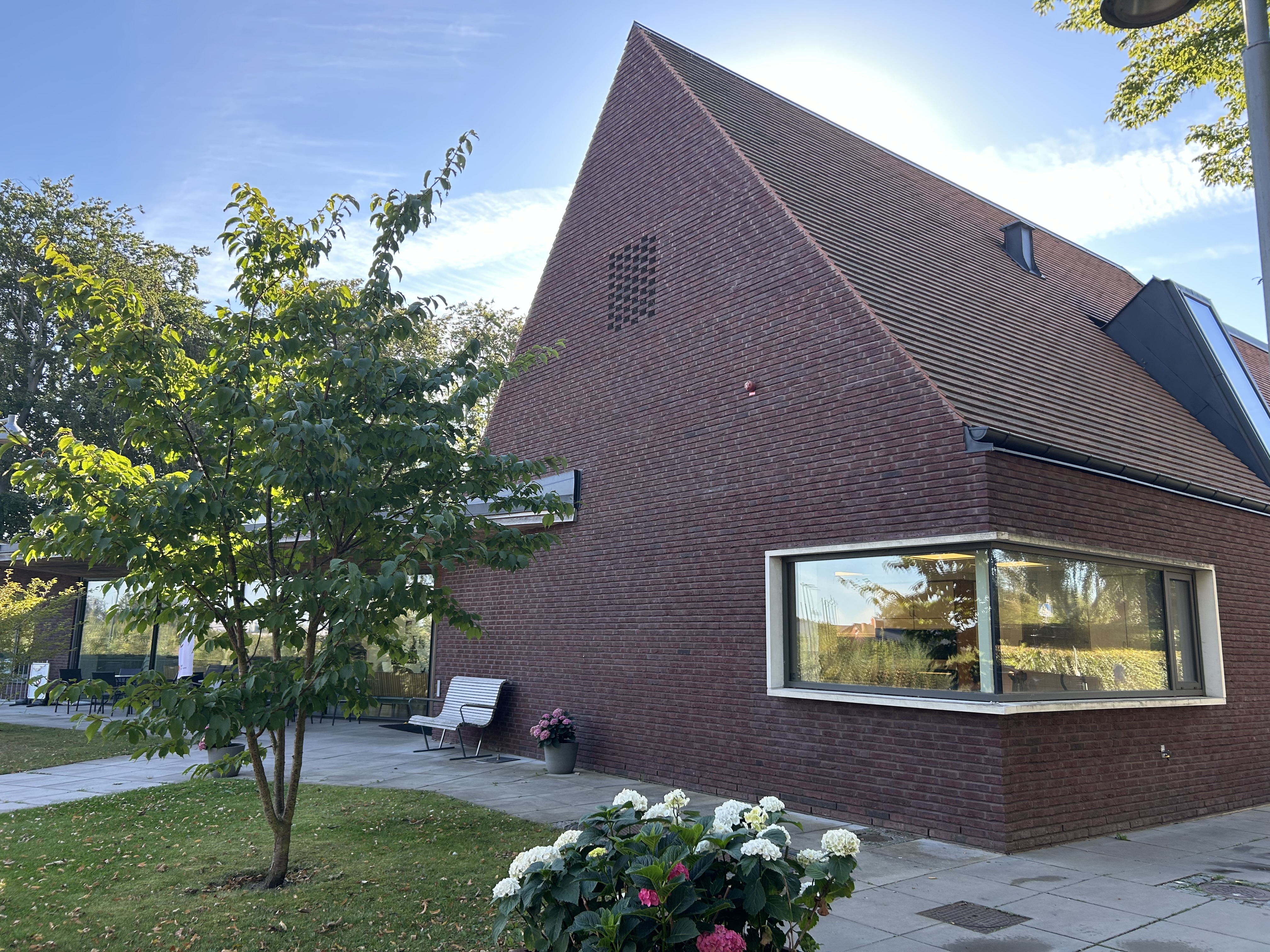 Församlingsgården exteriör