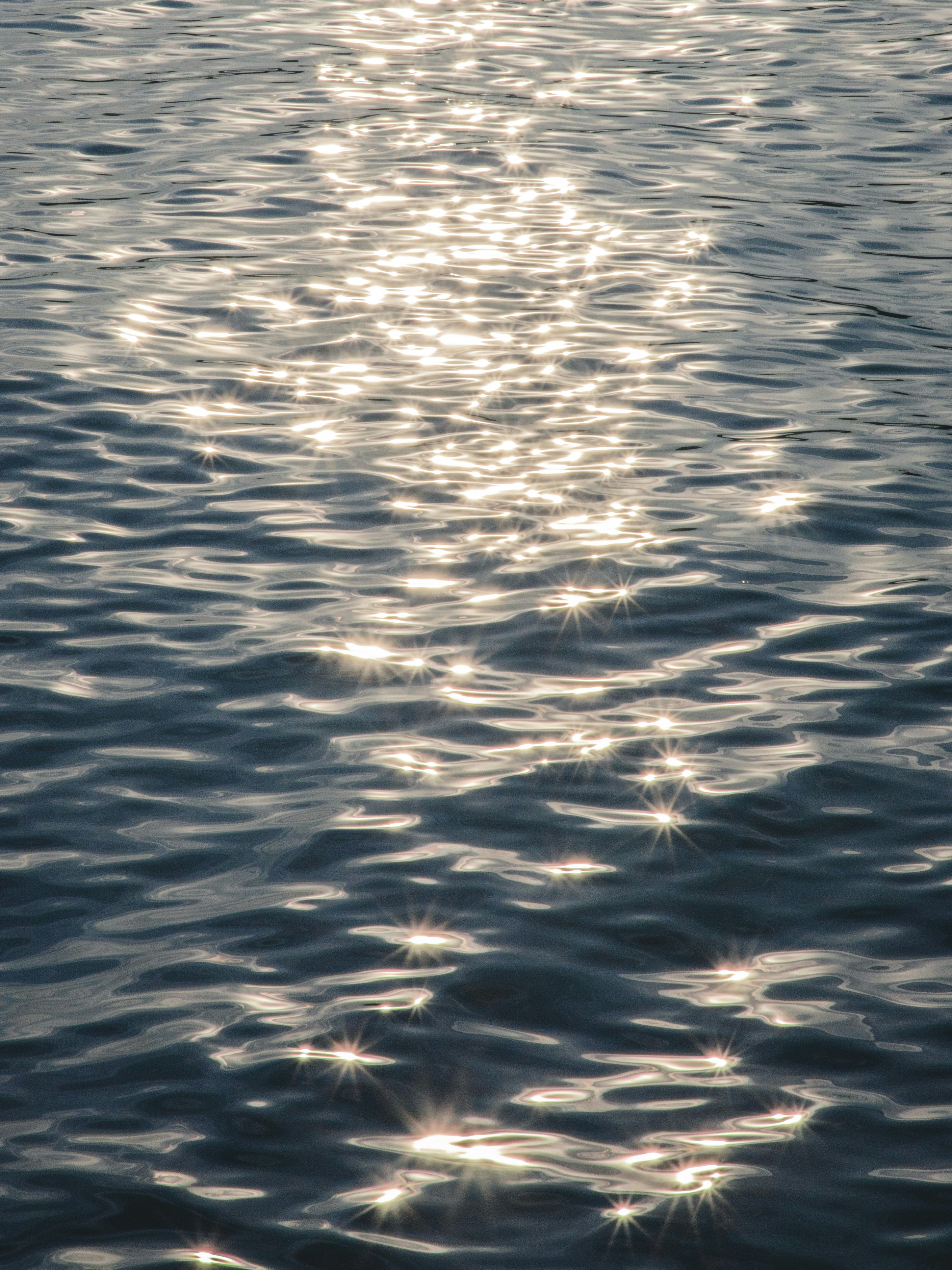 Glittrande vatten
