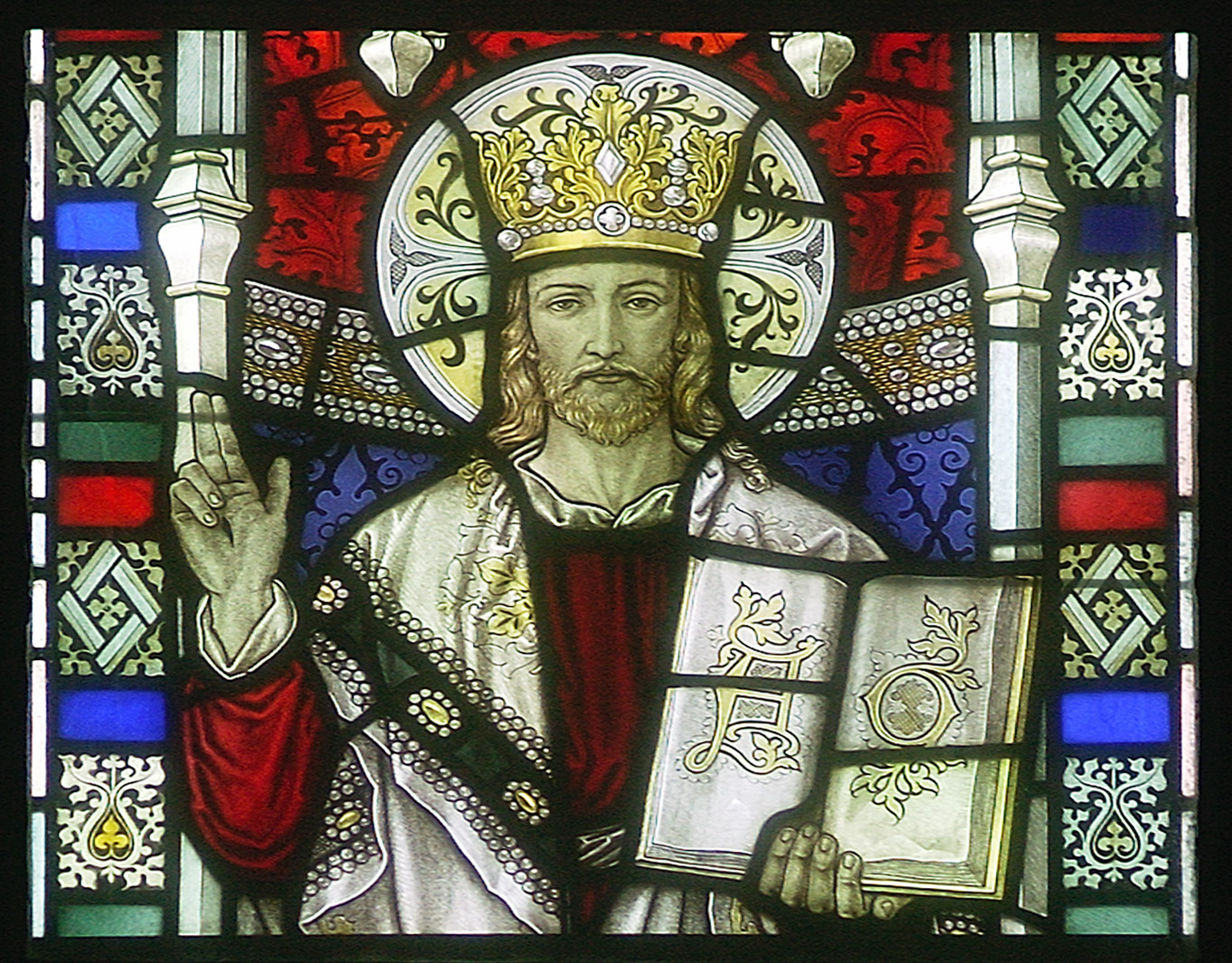 Den segrande Kristus. Korfönster i Olaus Petri kyrka (detalj)