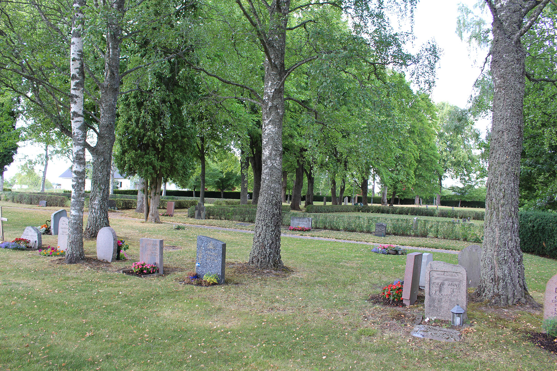 Lillhärad kyrkogård